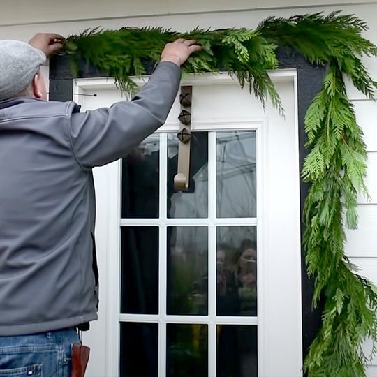 How to Hang Your Garland